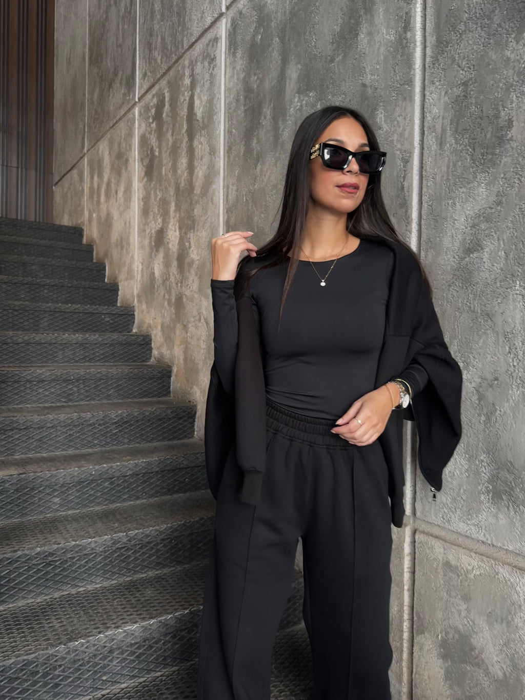 Black long sleeves basic